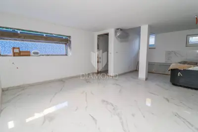 Haus zum Kauf in Rovinj, 218 m² - 18