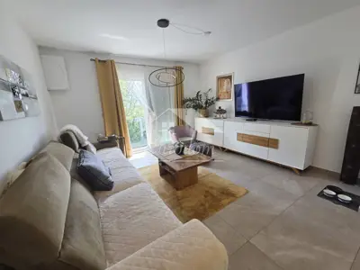 Zabočki Beverly Hills – kuća s potencijalom 3 stana - 2
