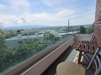 Zabočki Beverly Hills – kuća s potencijalom 3 stana