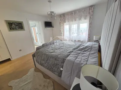 Zabočki Beverly Hills – kuća s potencijalom 3 stana - 14