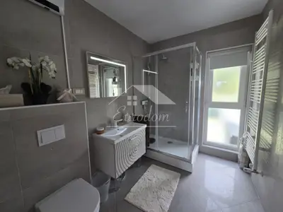 Zabočki Beverly Hills – kuća s potencijalom 3 stana - 20