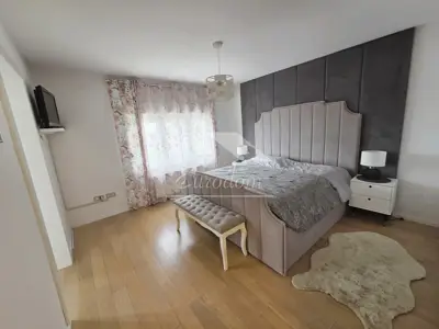 Zabočki Beverly Hills – kuća s potencijalom 3 stana - 12