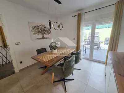 Zabočki Beverly Hills – kuća s potencijalom 3 stana - 7