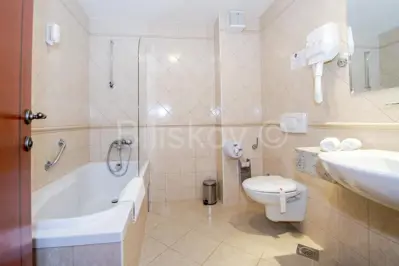 Hotel in ruhiger Lage neben dem Sandstrand - 6