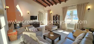 Kuća, Brač, 191 m², 895 000 € - 6