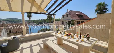 Kuća, Brač, 191 m², 895 000 € - 8