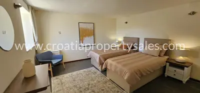 Kuća, Brač, 191 m², 895 000 € - 12