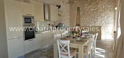 Kuća, Brač, 191 m², 895 000 € - 7
