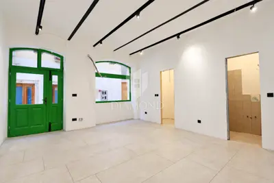 Poslovni prostor 33 m², Rovinj - centar, 50 m od mora - 2
