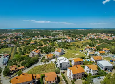 Istra, Pula - moderne Wohnung im ersten Stock mit Garage und Abstellraum - 2