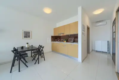 Seget Donji, kuća s apartmanima i zemljištem - 17