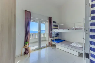 Seget Donji, kuća s apartmanima i zemljištem - 9