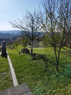 Baugrundstück 2.000 m², Mikulići - Südseite und Blick auf die Stadt - 2