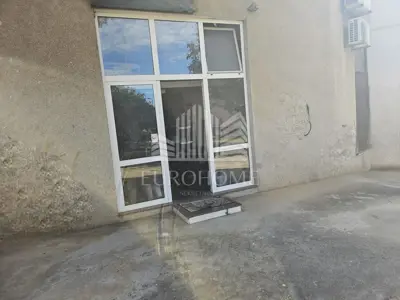 Poslovni prostor 56 m², Petrići, dva ulaza
