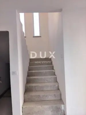 Doppelhaushälfte 121,3 m², Rovinj - 500 m vom Meer und Pool - 8