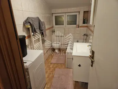 Wohnung 100 m², Ivanja Reka, ruhige Familienstraße - 4