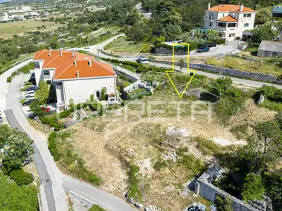 Land plot for sale in Nerežišća