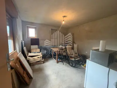 Haus 1.350 m², Markuševec - Panoramablick auf Zagreb - 20