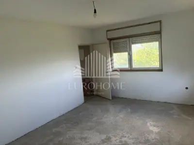 Haus 1.350 m², Markuševec - Panoramablick auf Zagreb - 8