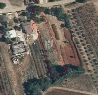 Baugrundstück 1.329 m², Barban - eben und regelmäßig geformt - 2