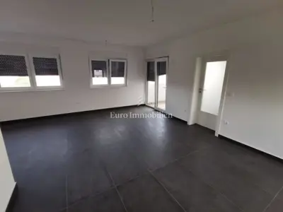 Novi stan s bazenom i krovnom terasom - Belafuža, Zadar - 10