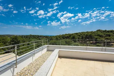 Stan 71 m², Premantura, pogled na more i krovni vrt - 10