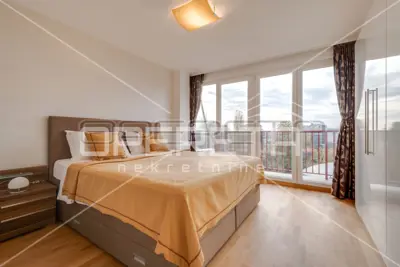 Wohnung zum Kauf in Cvjetno naselje, 72 m² - 12