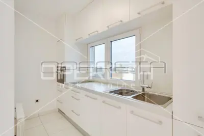 Wohnung zum Kauf in Cvjetno naselje, 72 m² - 4