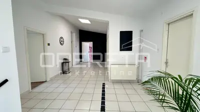 Gewerbeimmobilie zum Kauf in Anindol, 1050 m² - 3