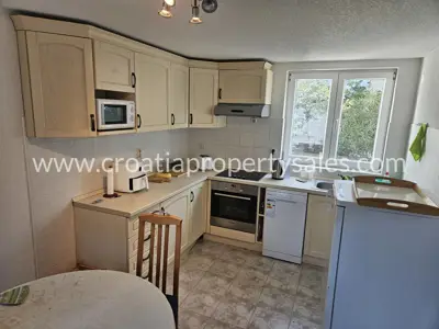 House 120 m², Trogir - quiet location on Čiovo - 7