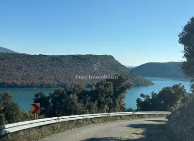 Building plot 1,070 m², Barban - building permit