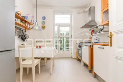 Haus zum Kauf in Centar, 250 m² - 2