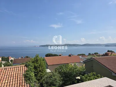 House 194 m², Crveni Vrh - 3 residential units - 2