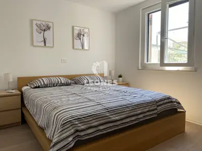House 194 m², Crveni Vrh - 3 residential units - 18