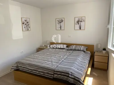 House 194 m², Crveni Vrh - 3 residential units - 17