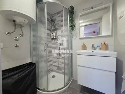 House 194 m², Crveni Vrh - 3 residential units - 10