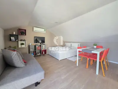 House 194 m², Crveni Vrh - 3 residential units - 5