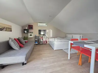 House 194 m², Crveni Vrh - 3 residential units - 6