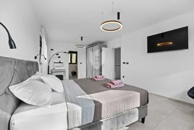 Fažana - luxuriöse Villa mit Innenpool, 300 m vom Meer entfernt! - 12