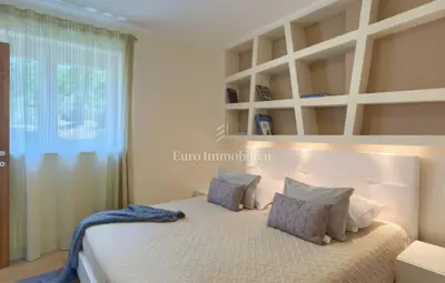 Vila 206 m², Labin - privatnost i otvoren pogled na prirodu - 17