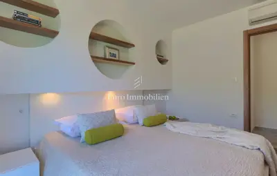 Vila 206 m², Labin - privatnost i otvoren pogled na prirodu - 12