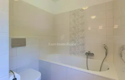 Vila 206 m², Labin - privatnost i otvoren pogled na prirodu - 8