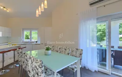 Vila 206 m², Labin - privatnost i otvoren pogled na prirodu - 20