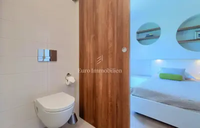 Vila 206 m², Labin - privatnost i otvoren pogled na prirodu - 13