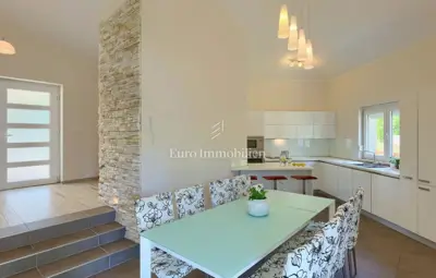 Vila 206 m², Labin - privatnost i otvoren pogled na prirodu - 21