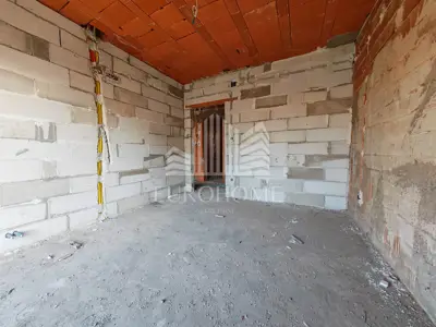 House 304 m², Oporovec - peaceful family location - 5
