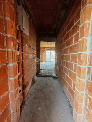 House 304 m², Oporovec - peaceful family location - 4
