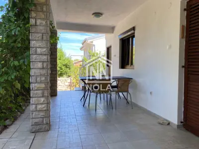 Haus 100 m², Pirovac - Pool und Kiefernwald - 11