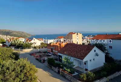 Apartment 84 m², Trogir - southern side of Čiovo, sea view