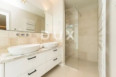 Villa 330 m², Ljubač - 2nd row to the sea and pool - 18